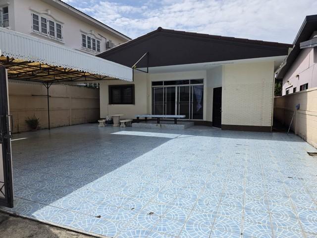 ให้เช่าบ้านเดี่ยว 1 ชั้น 64 ตร.ว. ย่านโชคชัย 4 กองปราบ เลียบด่วน ให้เช่าบ้านเดี่ยว 1 ชั้น 64 ตร.ว. ย่านโชคชัย 4 กองปราบ เลียบด่วน