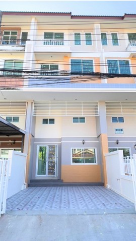 �����ҷ�ǹ����4�����ҹ���Թ���⾸����Ǻҧ�л������������ҧ�