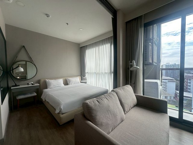 ��� �չ ����Ҫ� �͹����㨡�ҧ���ͧ ���Ŵշ���ش �Դ����آ���Է 