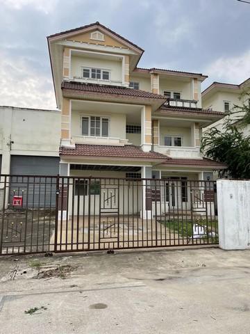 ให้เช่าโกดังพร้อมออฟฟิต 3ชั้น 216ตร.ว ย่านคอกกระบือสมุทรสาคร ให้เช่าโกดังพร้อมออฟฟิต 3ชั้น 216ตร.ว ย่านคอกกระบือสมุทรสาคร