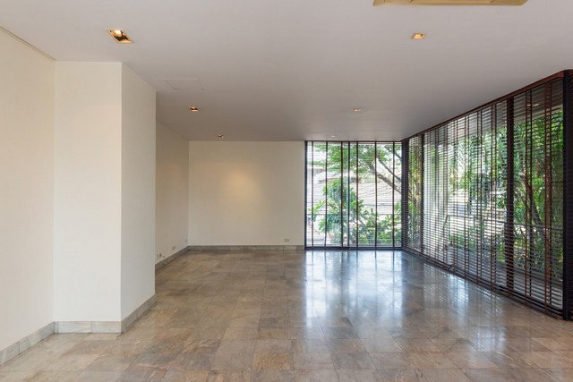 ให้เช่าสำนักงาน4ชั้นย่านอารีย์พญาไทสะพานควายพระรามที่6 750 ตร.ม. ให้เช่าสำนักงาน4ชั้นย่านอารีย์พญาไทสะพานควายพระรามที่6 750 ตร.ม.