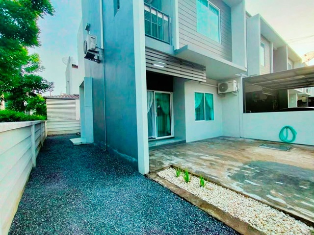 �Ѵ������� �ҧ�7-Eleven �ҧ��Ƿͧ 1��. ��ҷ�ǹ���� 2 ��� 3 �͹ 