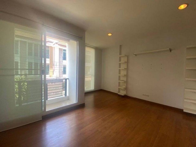 ให้เช่าทาวโฮมใกล้ BTS วุฒากาศ และ โลตัส กัลปพฤกษ์ 2กม. ให้เช่าทาวโฮมใกล้ BTS วุฒากาศ และ โลตัส กัลปพฤกษ์ 2กม.