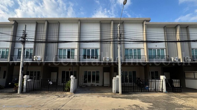 ทาวน์โฮม 2 ชั้น เฌอ วัชรพล ออเงิน สายไหม ทาวน์โฮม 2 ชั้น เฌอ วัชรพล ออเงิน สายไหม