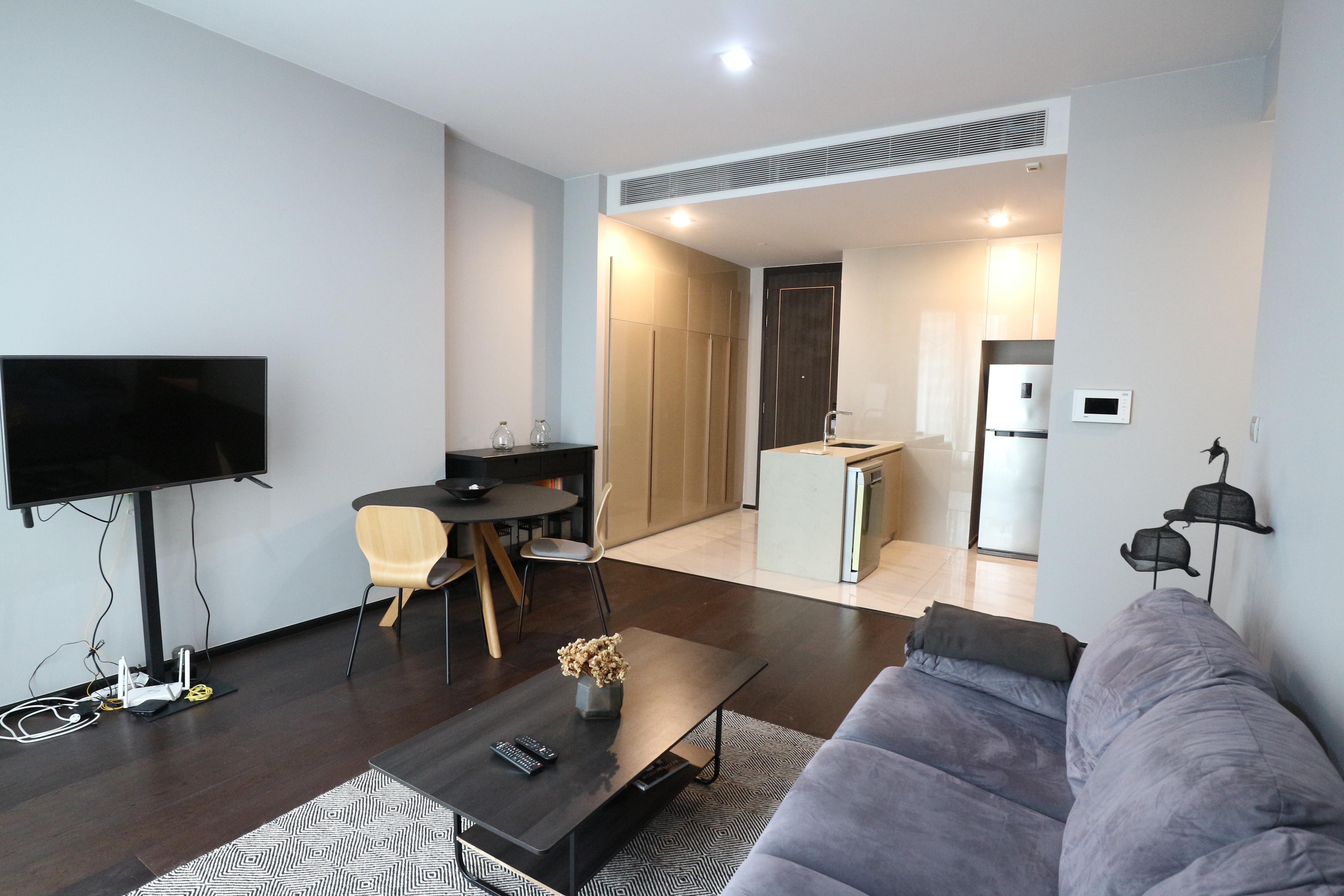 Luxury 2-Bedroom Condo for Rent at LAVIQ Sukhumvit 57 Luxury 2-Bedroom Condo for Rent at LAVIQ Sukhumvit 57