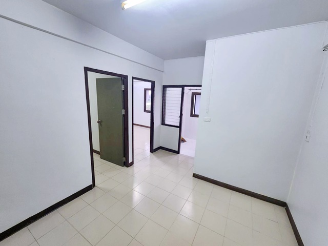 ขายคอนโด เอื้ออาทร เปิดซิง! ไม่เคยพัก บางกรวย-วัดพระเงิน2 2นอน ขายคอนโด เอื้ออาทร เปิดซิง! ไม่เคยพัก บางกรวย-วัดพระเงิน2 2นอน