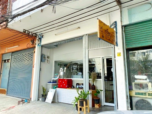 ��ҹ���� delivery 40 ��.�. MRT 俩�� 50�. ����� ��ѭʹԷǧ�� 6