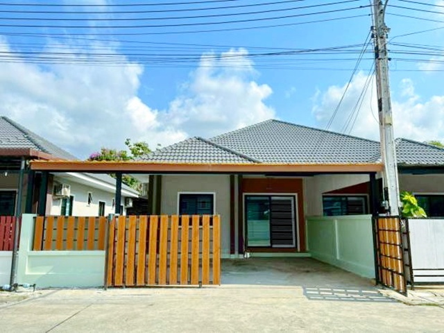 พร้อมเฟอร์ฯ 40 ตร.วา. ถ.สุขุมวิท ต.เนินพระ ให้เช่าบ้าน 3นอน เซนต พร้อมเฟอร์ฯ 40 ตร.วา. ถ.สุขุมวิท ต.เนินพระ ให้เช่าบ้าน 3นอน เซนต