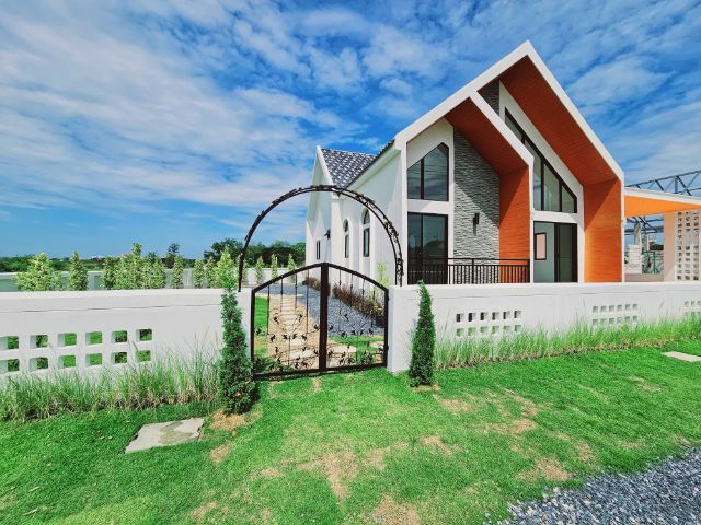 ��º�ҹ������������ԡ​ �ç���BB LAND ��ٷͧ ��ҹ��¾��������