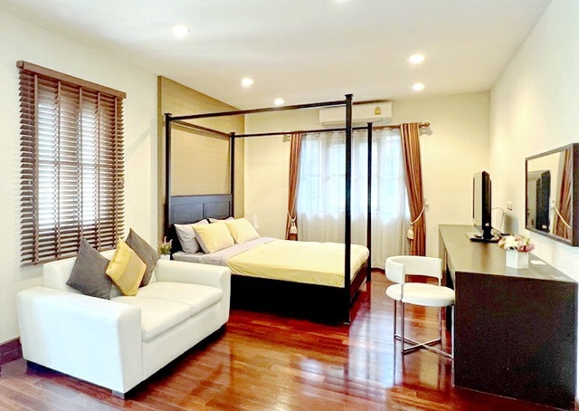 .����ʹ��ش��.���Ѿ 900�.  �ѹ��ᾧ ��ꡫ� ��§���� �͹��� 3 ��