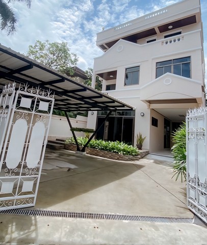 ��ҹ�����4��� 80���.��鹺��ش�繴Ҵ��� ���ʶҹ� BTS �ҹ�