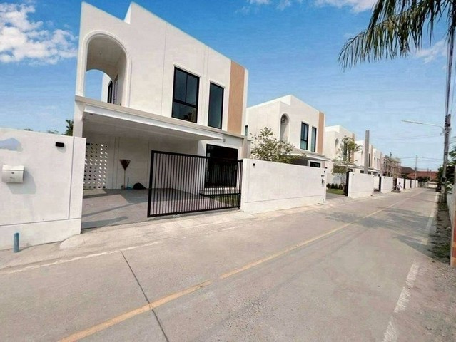 บ้านสร้างใหม่ 2 ชั้น สไตล์โมเดิร์น ตกแต่งครบ พร้อมเข้าอยู่ หางดง บ้านสร้างใหม่ 2 ชั้น สไตล์โมเดิร์น ตกแต่งครบ พร้อมเข้าอยู่ หางดง