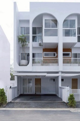 ทาวน์โฮม 3 ชั้น ขายพร้อมผู้เช่า ทำเลทอง Monotown3 สันผีเสื้อ ทาวน์โฮม 3 ชั้น ขายพร้อมผู้เช่า ทำเลทอง Monotown3 สันผีเสื้อ