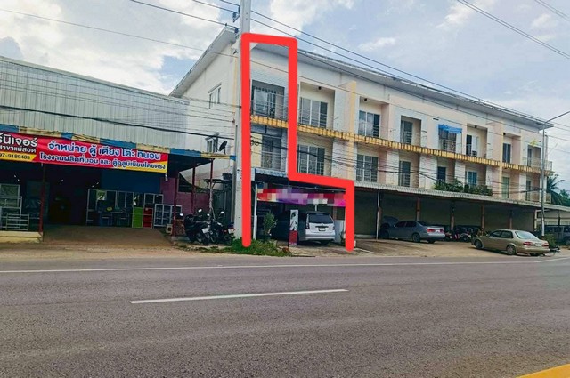 ขายขาดทุนอาคารพาณิชย์ 3 ชั้น ติดถนนสายแม่สอด-อุ้มผาง ขายขาดทุนอาคารพาณิชย์ 3 ชั้น ติดถนนสายแม่สอด-อุ้มผาง