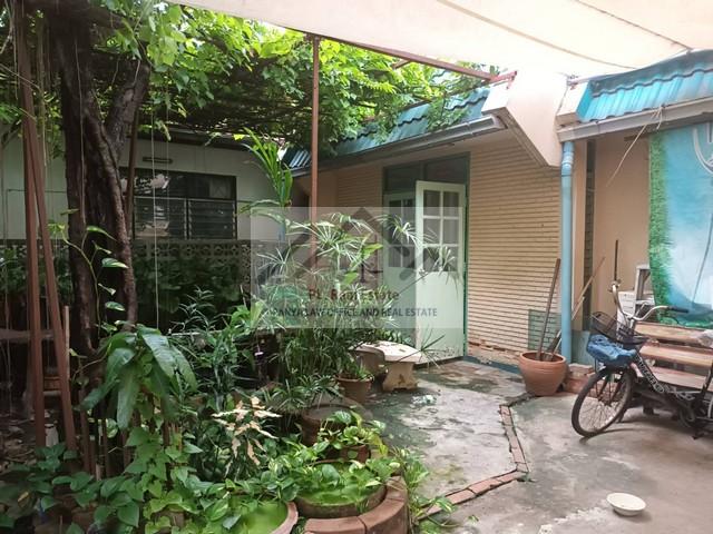 ขายที่ดิน แปลงมุม พร้อมสิ่งปลูกสร้าง ย่านเสรีไทย 81 ใกล้สวนสยาม ขายที่ดิน แปลงมุม พร้อมสิ่งปลูกสร้าง ย่านเสรีไทย 81 ใกล้สวนสยาม