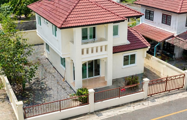 ใหม่ เช่า 3นอน ม.รังสิต 3.3กม.เมืองเอก 2.7กม บ้านเดี่ยว 2 ชั้น ใหม่ เช่า 3นอน ม.รังสิต 3.3กม.เมืองเอก 2.7กม บ้านเดี่ยว 2 ชั้น