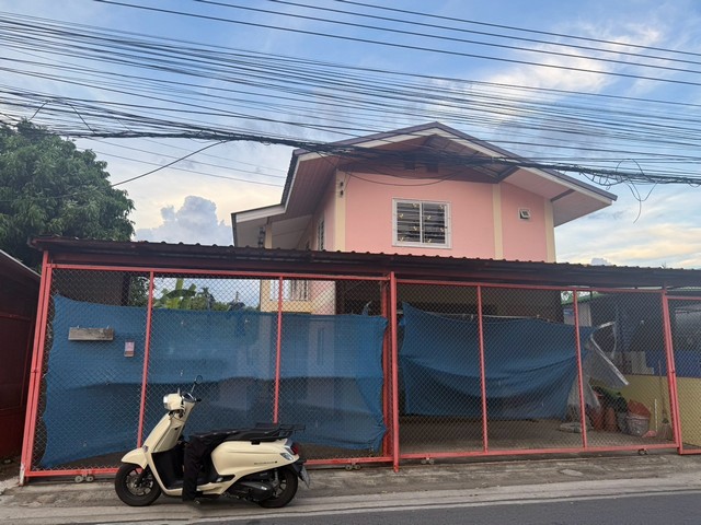 บ้านเดี่ยว 2 ชั้น สร้างเอง ทำเลดี ติดถนน ราคาเพียง 3 ล้านบาท บ้านเดี่ยว 2 ชั้น สร้างเอง ทำเลดี ติดถนน ราคาเพียง 3 ล้านบาท
