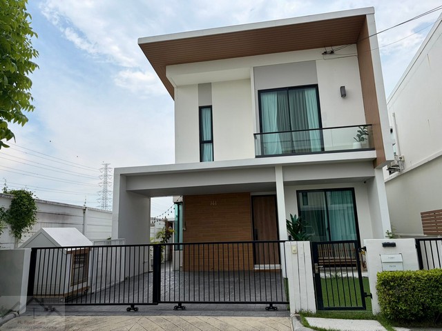 ให้เช่าบ้านแฝดหลังริม 2 ชั้น Como Bianca บางนา กม.10 ใกล้เมกะบางน ให้เช่าบ้านแฝดหลังริม 2 ชั้น Como Bianca บางนา กม.10 ใกล้เมกะบางน