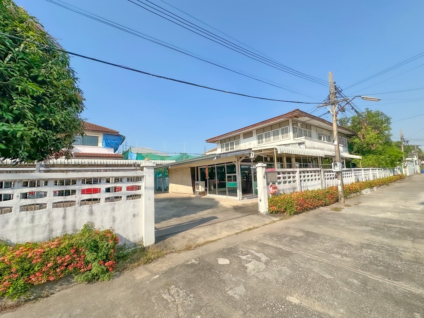 ขายบ้านเดี่ยว 2ชั้น ตลิ่งชัน ซอยทุ่งมังกร 15 ใกล้ทางด่วนเพียง 700 ขายบ้านเดี่ยว 2ชั้น ตลิ่งชัน ซอยทุ่งมังกร 15 ใกล้ทางด่วนเพียง 700