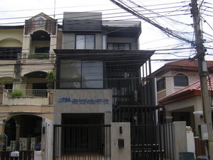 ขายทาวน์โฮม/โฮมออฟฟิศ 3 ชั้น หมู่บ้านการ์เด้นโฮมวิลเลจ พหลโยธิน 60 คูคต ลำลูกกา ปทุมธานี 12130 เนื้อที 36.8 ตารางวา หน้ากว้าง 6 เมตร ยาว 25 เมตร ขายทาวน์โฮม/โฮมออฟฟิศ 3 ชั้น หมู่บ้านการ์เด้นโฮมวิลเลจ พหลโยธิน 60 คูคต ลำลูกกา ปทุมธานี 12130 เนื้อที 36.8 ตารางวา หน้ากว้าง 6 เมตร ยาว 25 เมตร