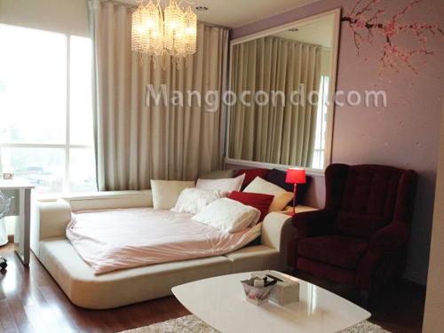 ������ �� �ʹ��� �Դ�� �͹���� 㨡�ҧ���ͧ ��ºʧ� ��ͧʵٴ��� 42 ��.�. ��� 4 ��� 25,000 �ҷ ��ҧ CENTRAL CHIDLOM ��� BTS