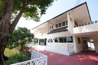*** SINGLE HOUSE FOR RENT *** 2-STORY 234 SQ WAH *** SINGLE HOUSE FOR RENT *** 2-STORY 234 SQ WAH