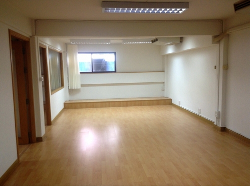 OFFICE FOR RENT)ҤԭԹ ӹѡҹ㨡ҧͧ .آԷ 22 (¹ӷԾ) آԷ ǧ/ࢵͧ ʶҹöԹ(MRT)ٹûЪ觪ҵԡԵ  ʶҹö俿(BTS)