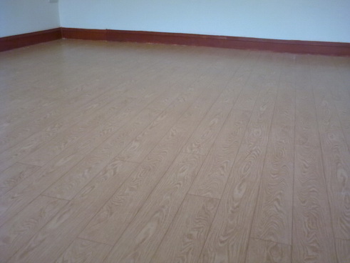 กระเบื้องยางแบบม้วน 083-1333596 กระเบื้องยาง110 บ/ตรม. พื้นดูราฟลอร์ ลายไม้ บริการทำความสะอาดกระเบื้องยาง รับติดตั้งพื้นกระเบื้องยาง++ กระเบื้องยางแบบม้วน 083-1333596 กระเบื้องยาง110 บ/ตรม. พื้นดูราฟลอร์ ลายไม้ บริการทำความสะอาดกระเบื้องยาง รับติดตั้งพื้นกระเบื้องยาง++
